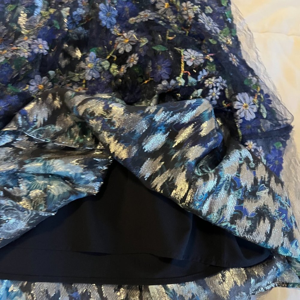 Elie Tahari Nicolette Floral Applique Skirt - Picture 6 of 11
